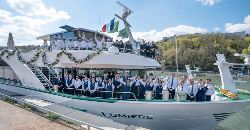 Crew of the ms Lumiere