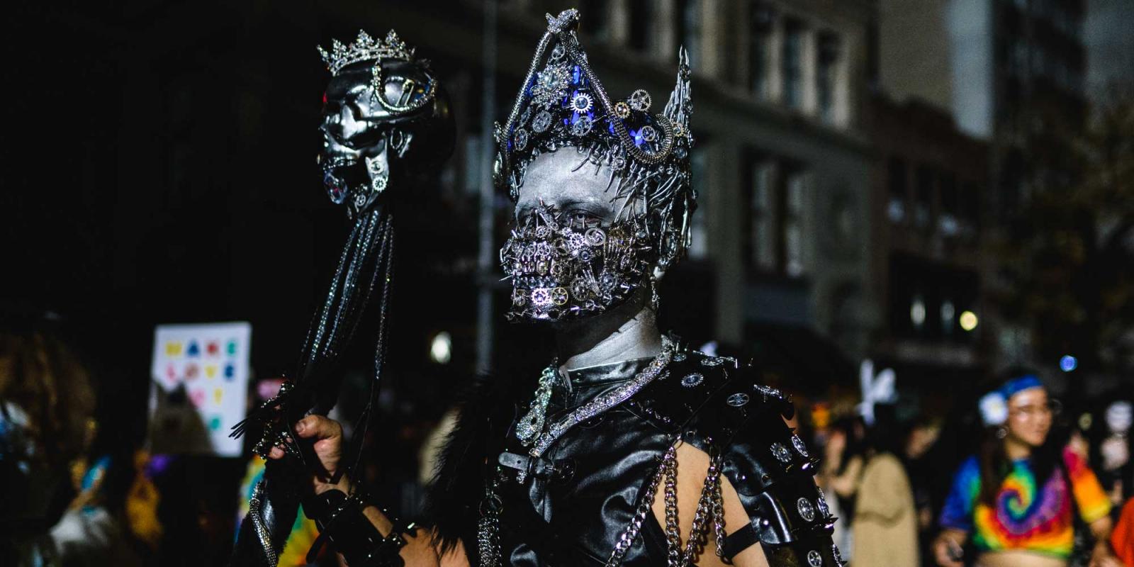 dead king costume in nyc