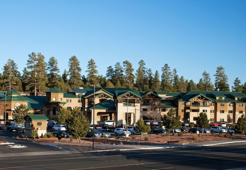 Exterior view of the Grand Hotel at the Grand Canyon. Best US Destinations to Visit in November on a Budget 