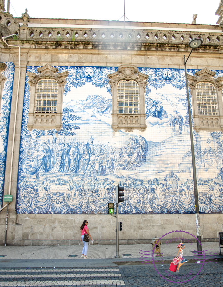 Harpreet near the azulejo tiles