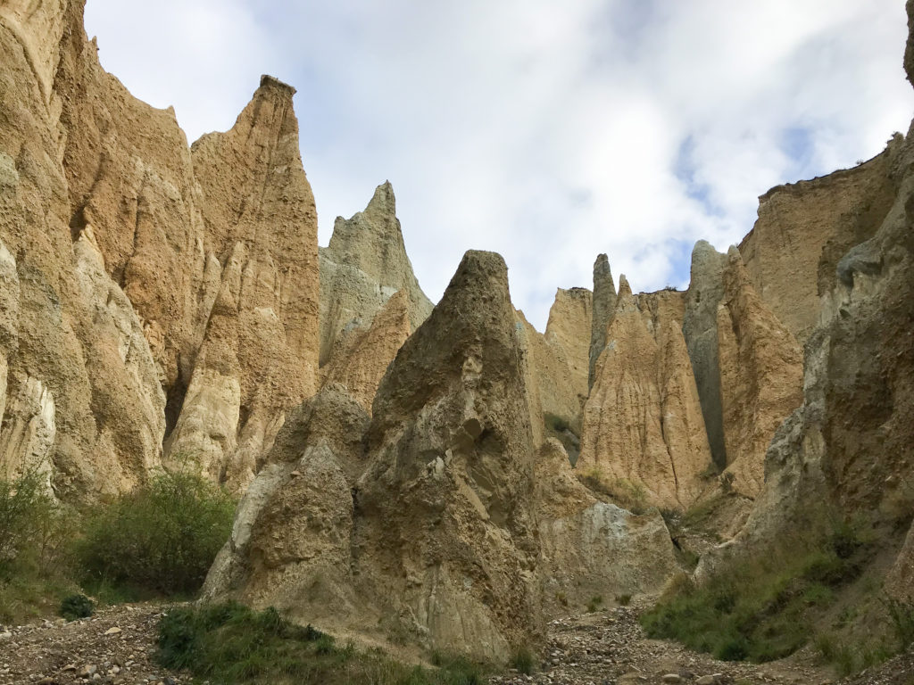 omarama cliffs secret photo spot in New Zealand